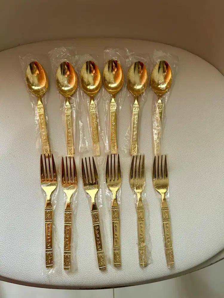 Garpu dan sendok kecil