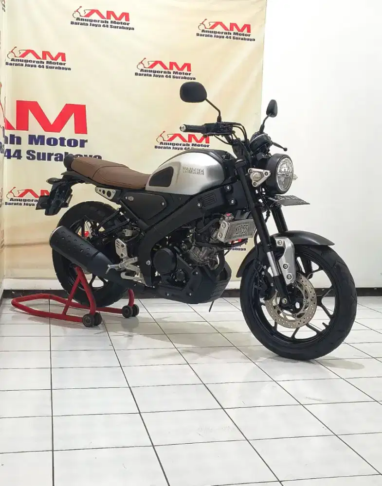 Yamaha XSR 155 Tahun 2021 warna Silver