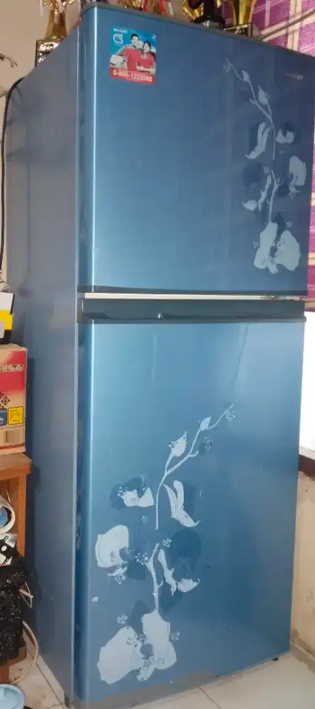 Kulkas 2pt Merk SHARP Nofros/tanpa Bunga Es,.