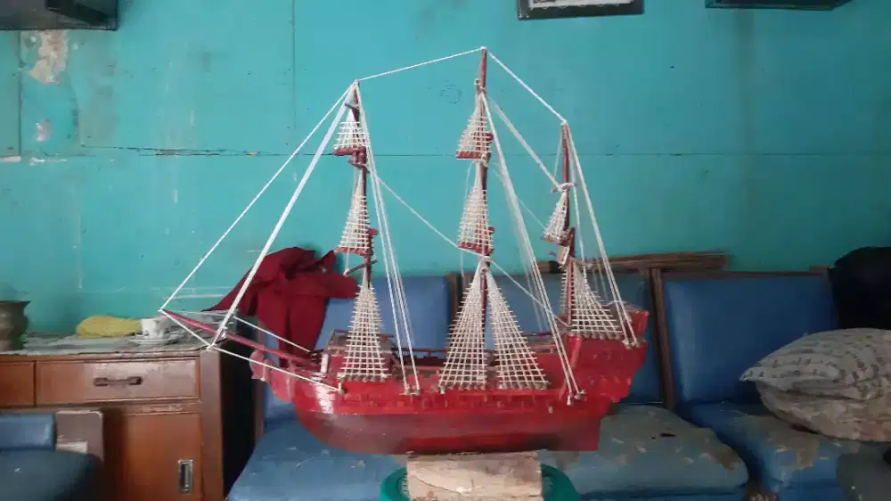 Kapal layar bajak laut jaman dulu