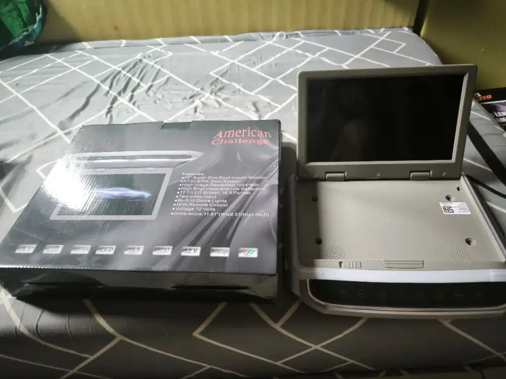 Tv  monitor plavon mobil