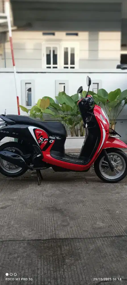 Jual motor scoopy 2022 milik pribadi rawatan low kilometer