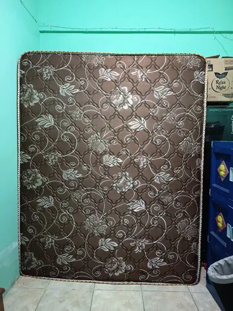 Kasur spring bed