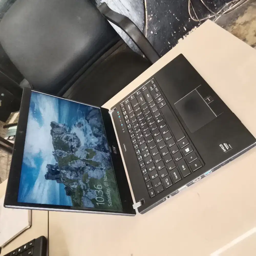 LAPTOP ACER CORE I7 RAM 8 GB SSD 128