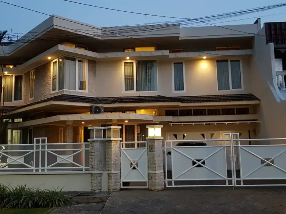 rumah mewah bagus di cempaka putih jakpus