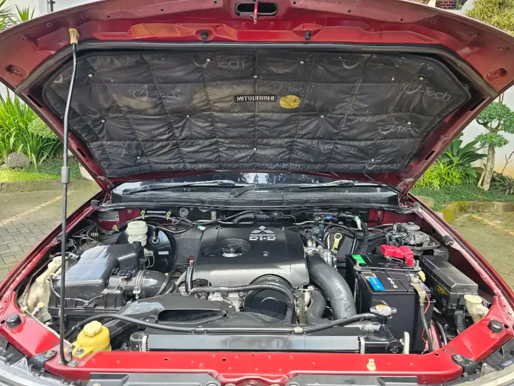 Pajero Sport Exceed 2.5D 4x2 Th 2010