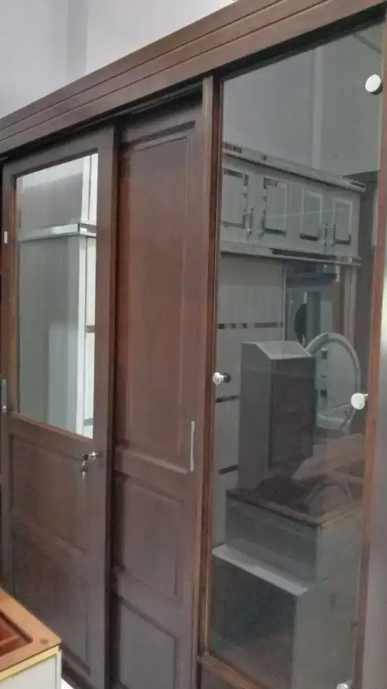 Lemari pakaian. Cicilan murah