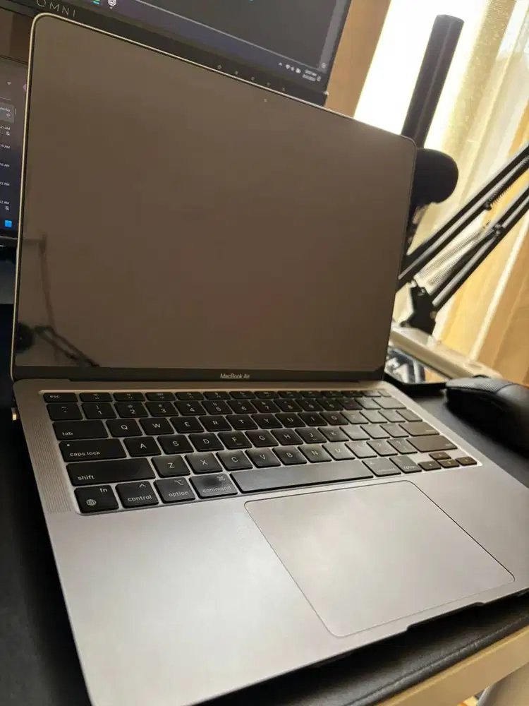 MacBook Air 2020 M1 8/256 Like New!