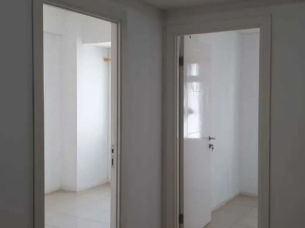 disewakan apartemen green lake sunter,2bedrooms semifurnished,hadap utara,sudah ada AC 2 unit dan kitchen set