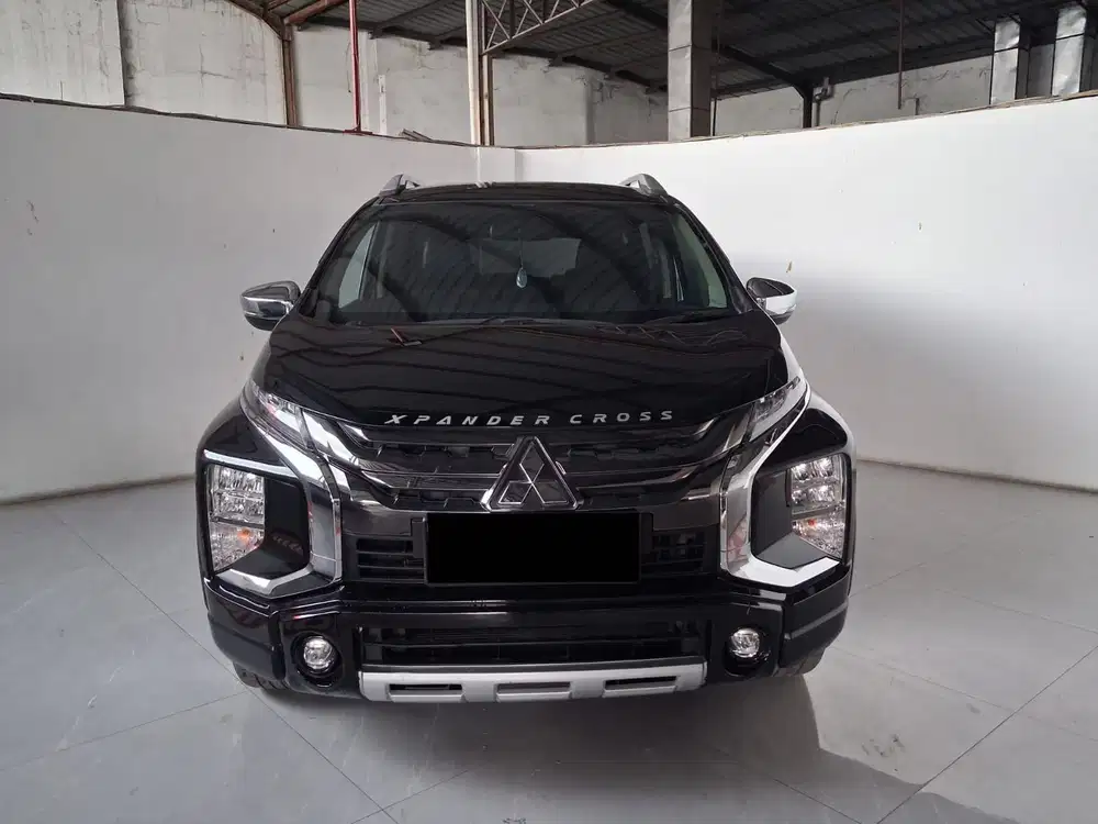 Mitsubishi Xpander Cross premium at 2020