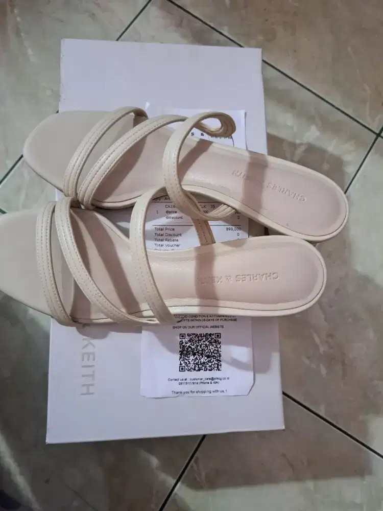 Dijual murah sendal charles&keith