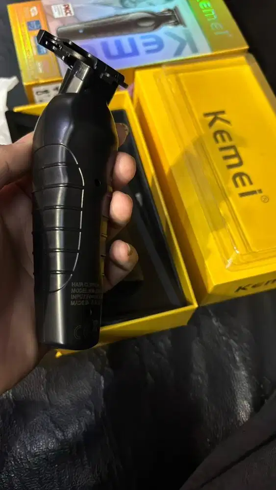 Trimer kemei Km 2299