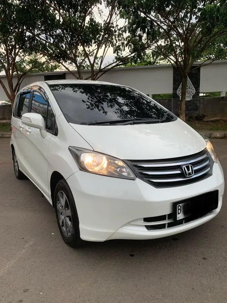Honda Freed E PSD 2012 Warna favorit