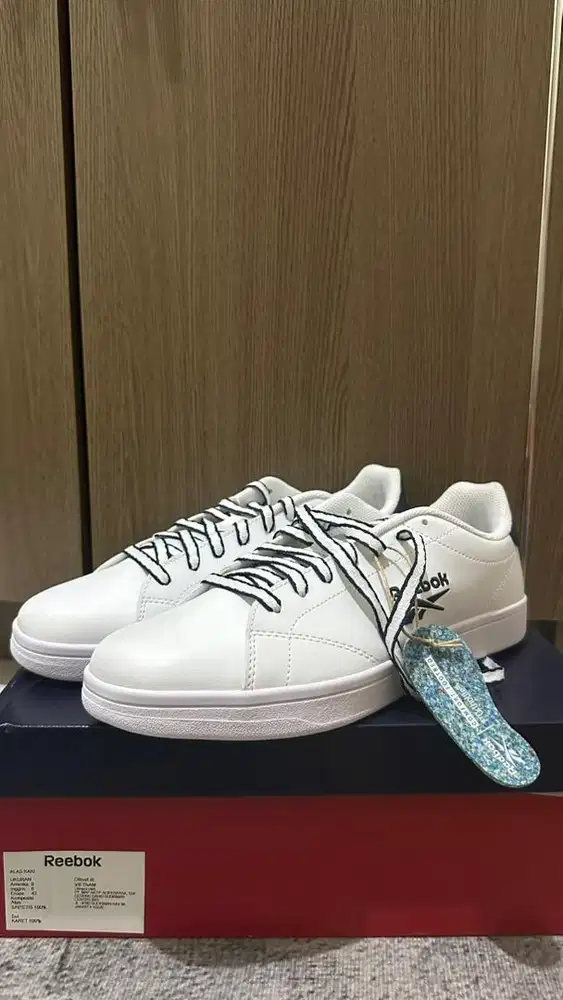 REEBOOK WHITE SHOES nego