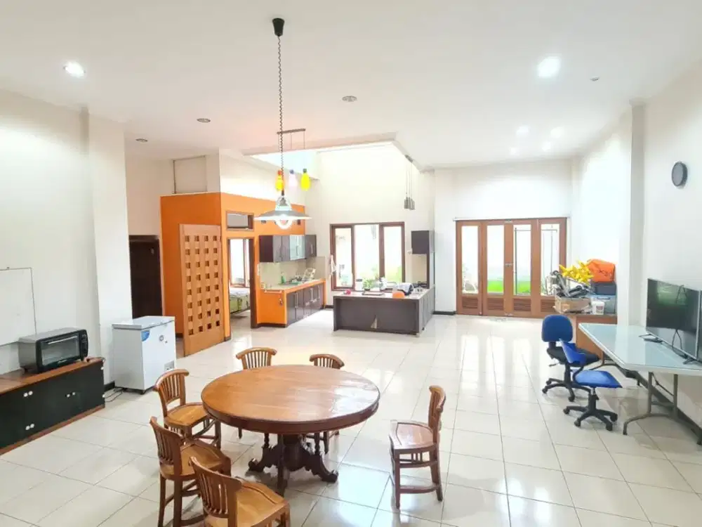 Rumah Luas Nyaman di Setraduta Dekat RS Hasan Sadikin - Nego Sampai Deal