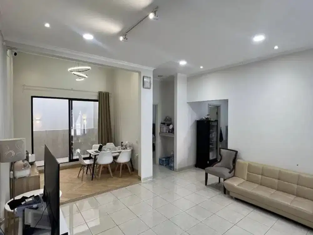 Rumah 2 Lantai Full Renovasi The Springs Canary Gading Serpong BSD City Tangerang Banten KHGAA