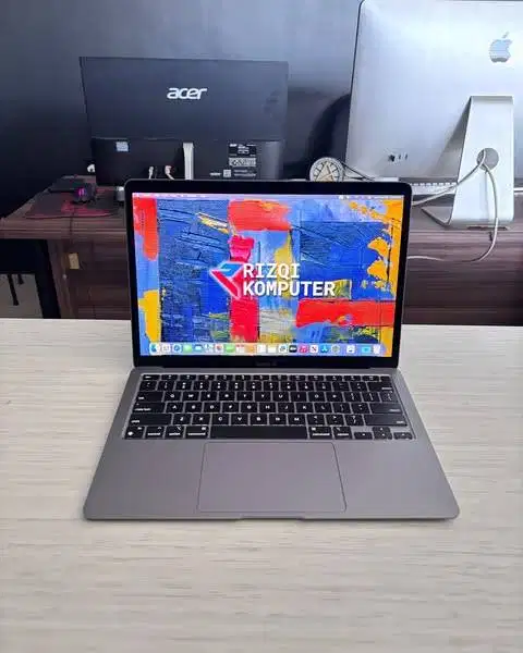 MacBook Air M1 2020,Apple M1 CPU 8-Core RAM 8GB, SSD 256GB