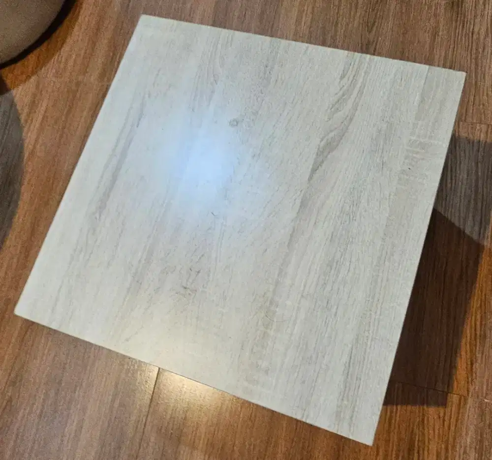 Paket Meja & Rak Minimalis — Second, Hemat Ruang!