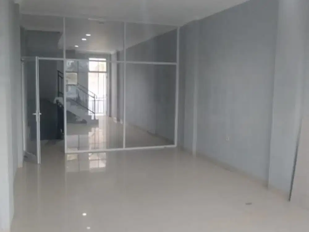 Dijual Cepat Ruko 2.5 LT di Duri Kosambi Uk.4x30 Hadap Jalan Raya