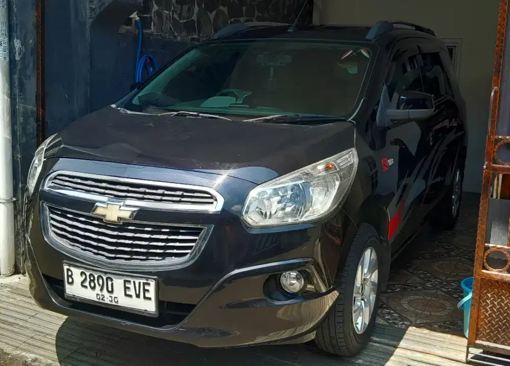 DIJUAL CHEVROLET SPIN 1.5 LTZ AT 2014