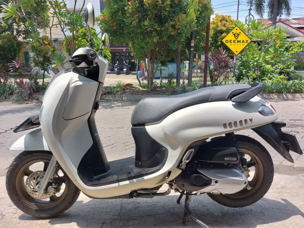 (DP 1 Jt)‼️ New Scoopy Prestige Keyless Putih 2024 Cash / Kredit