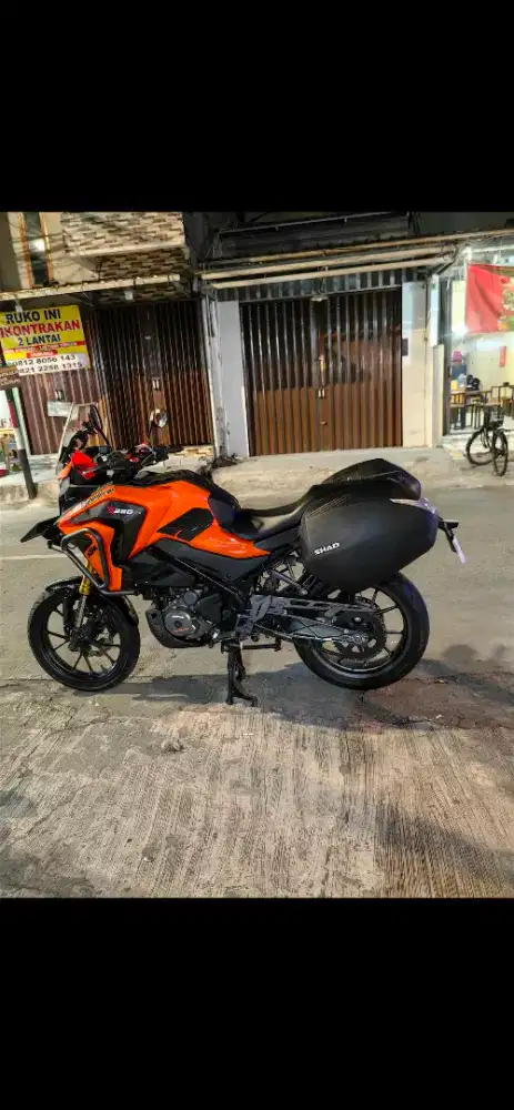 ADVENTURE KTM DUKE 250 ABS
