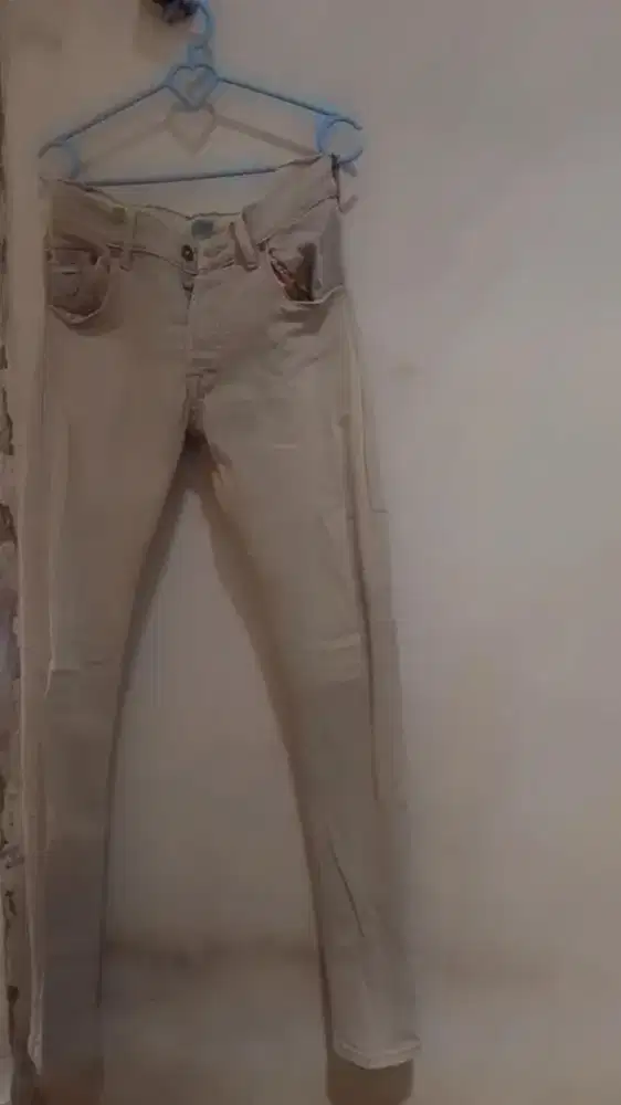 Celana cream panjang