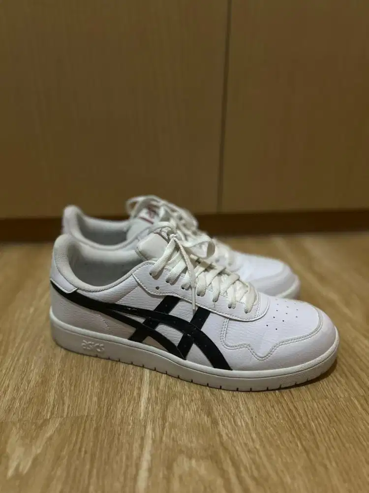 Sepatu Asics Japan S Men White size 45 (28,5 cm)