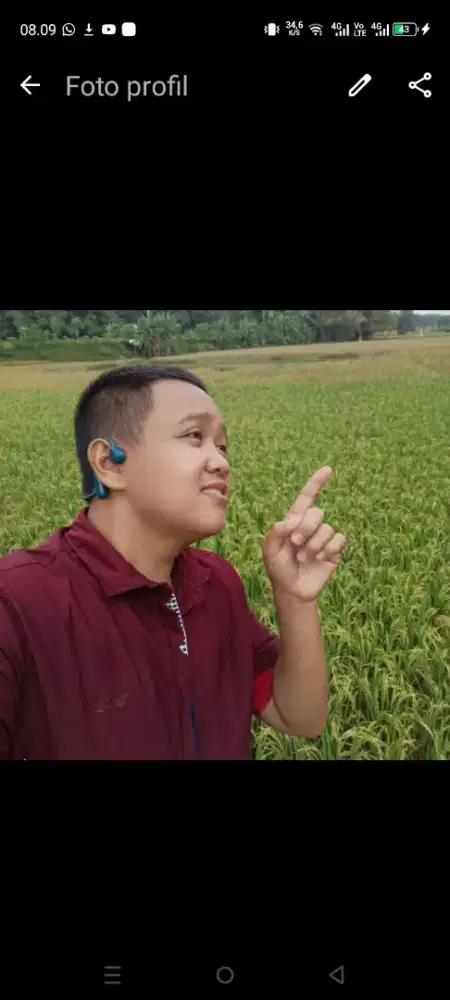 Mencari yang mau ngajak ngamen bareng