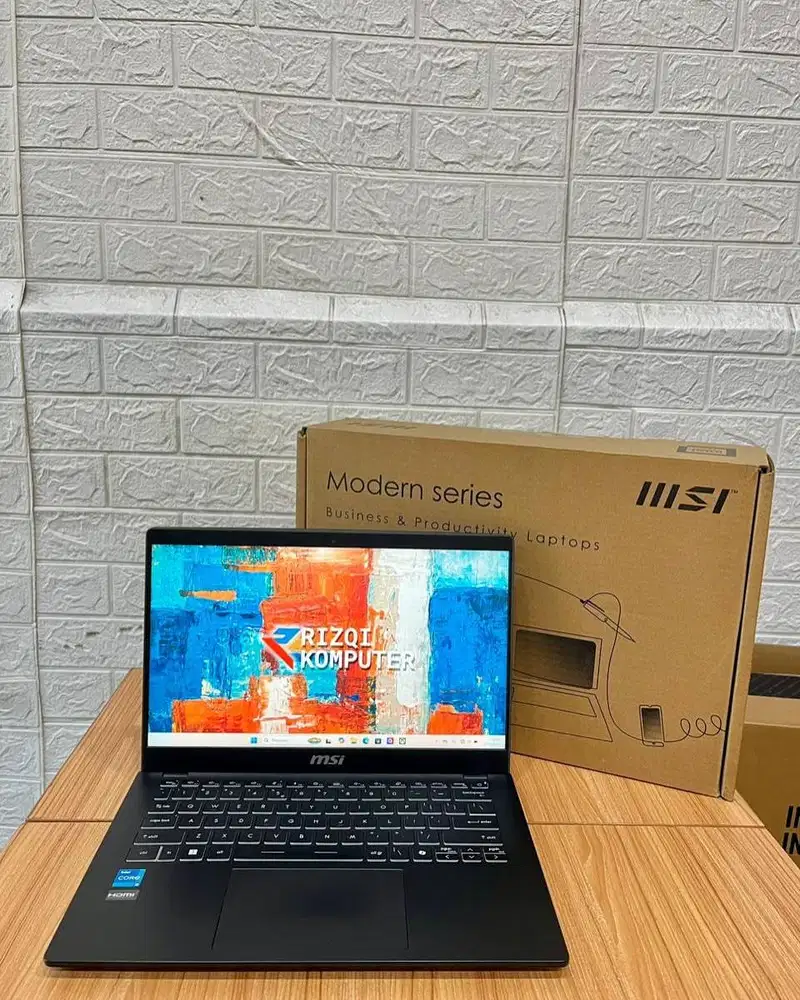 MSI Modern 14 C12MO,Intel Core i3 1215U Ram 8GB, SSD 512GB