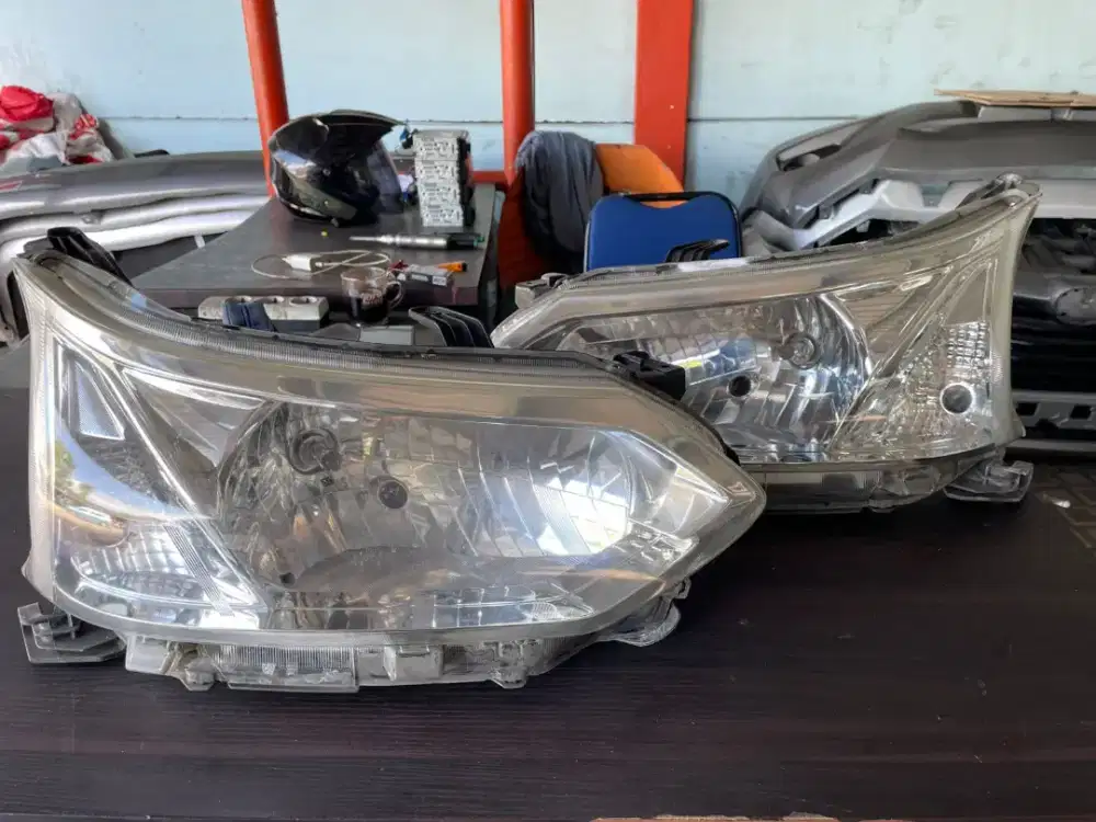 Headlamp Avanza Xenia