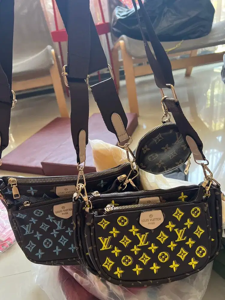Jual tas selempang Lv 2warna ready