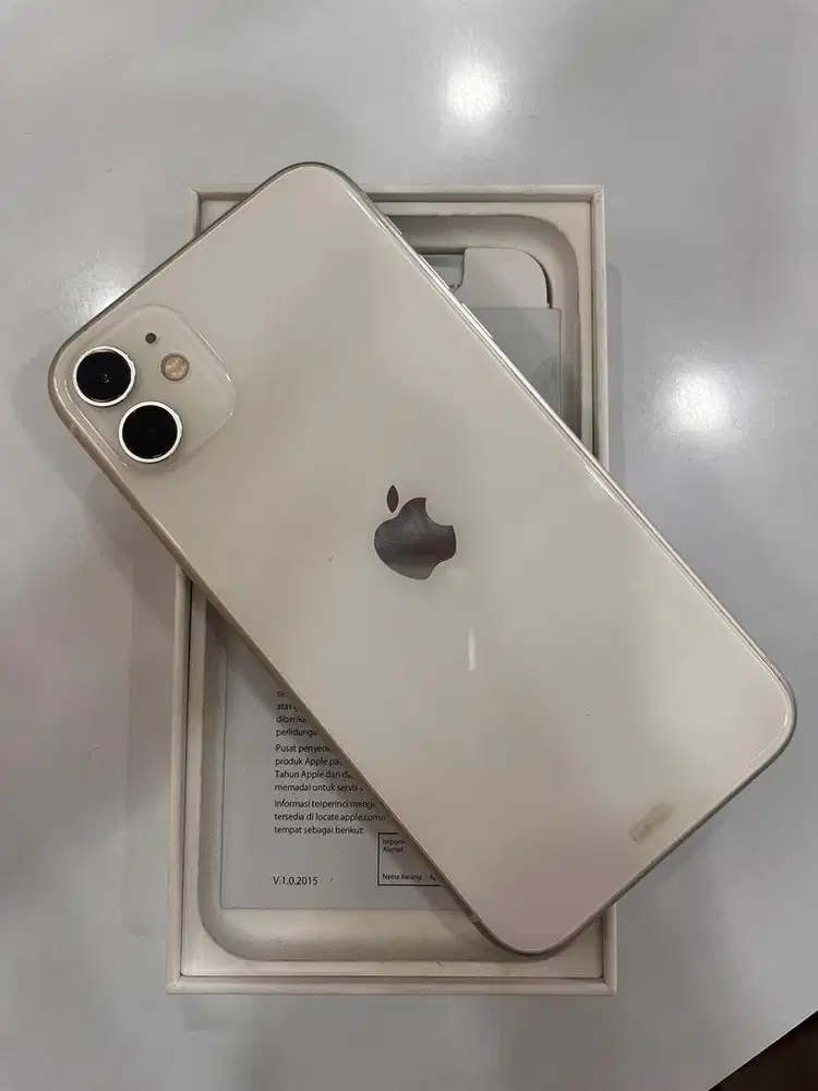 IPHONE 11 64GB dan 128GB SECOND GARANSI RESMI INDONESIA