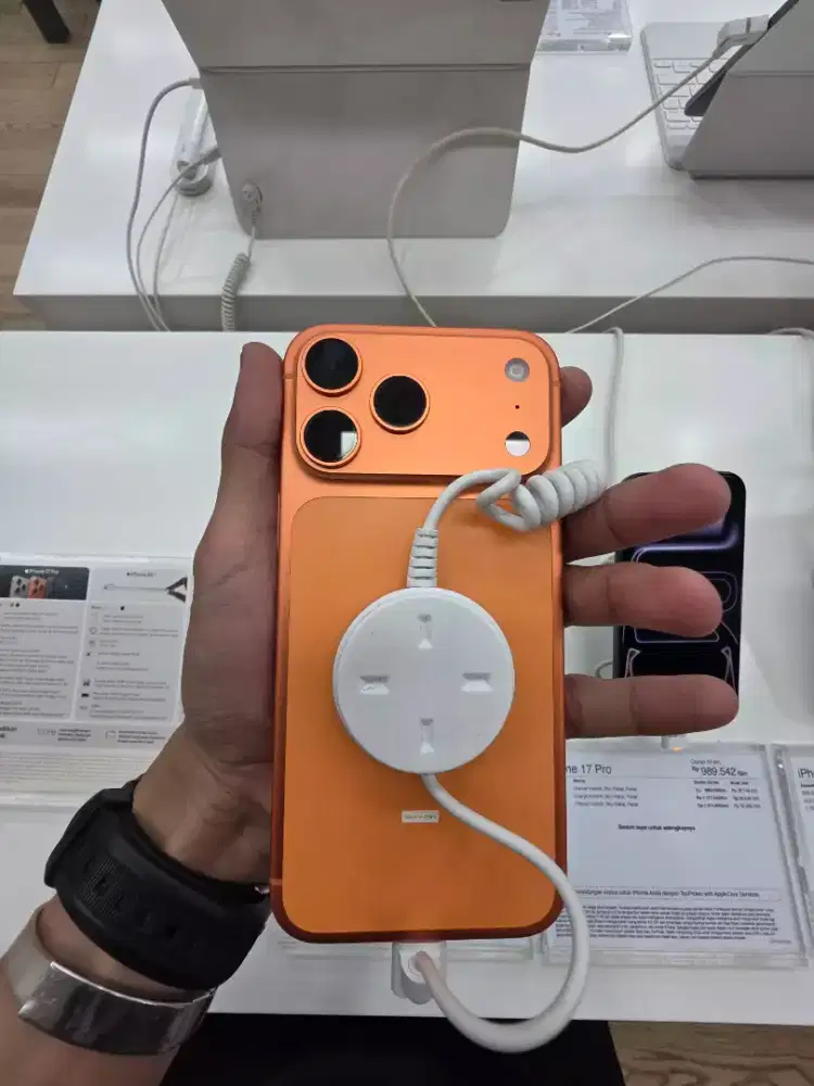 CICILAN 0% IPHONE 17 PRO MAX 256GB COSMIC ORANGE