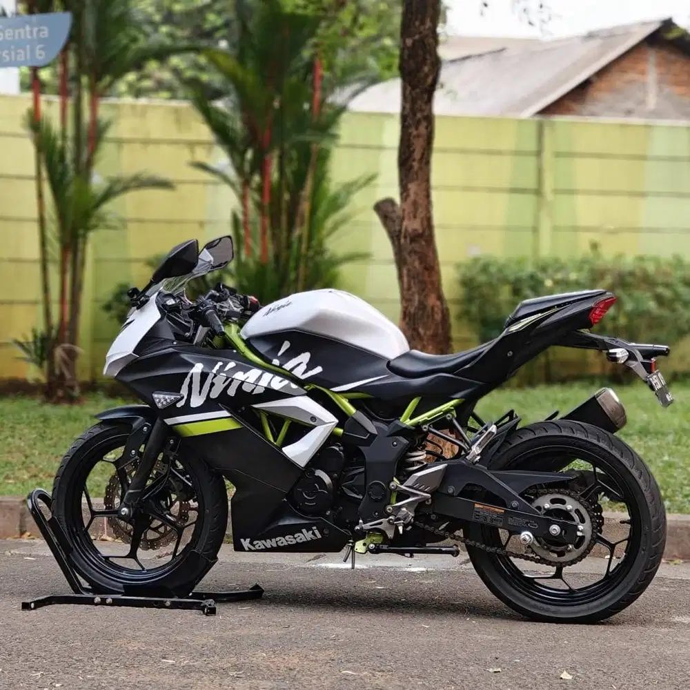 KAWASAKI NINJA MONO 250 SL PUTIH 2019 KM 10K PAJAK PANJANG SIAP RIDING