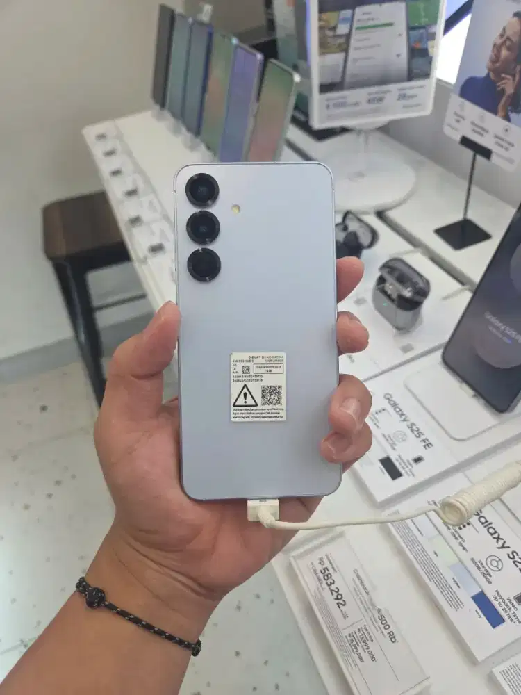 Samsung galaxy S25 12/256 bisa cicilan dan tukar tambah syarat ktp