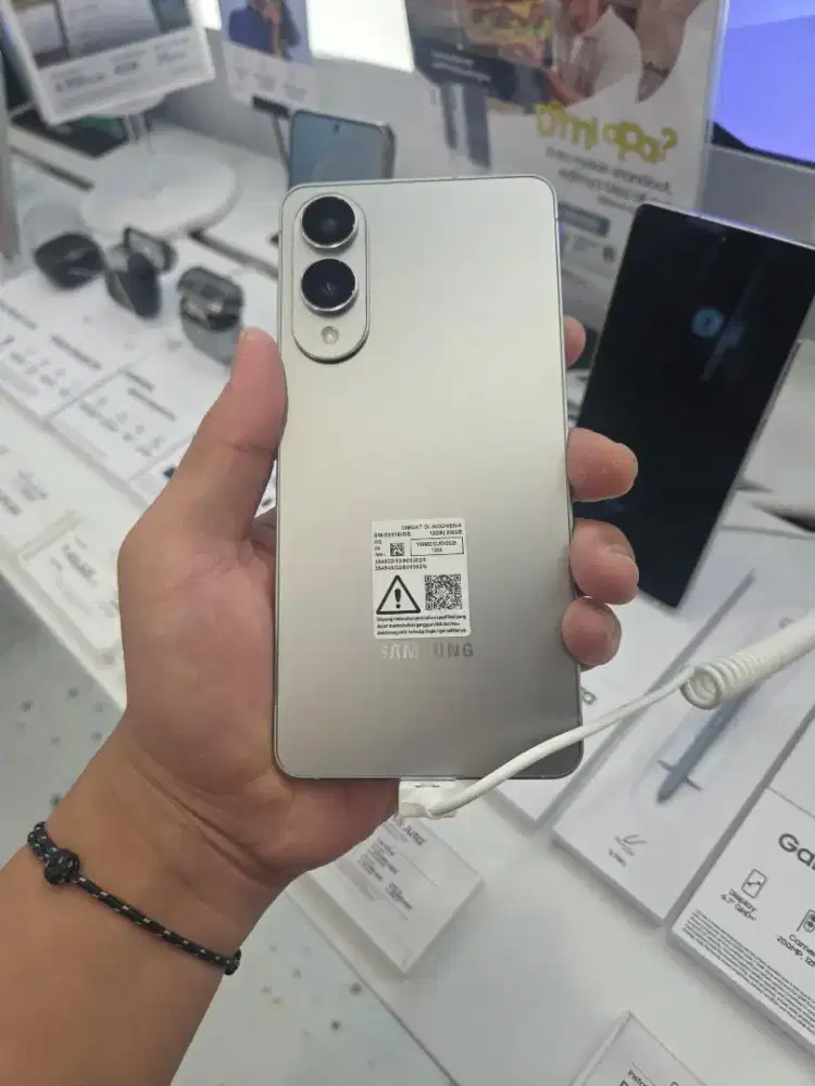 Samsung galaxy S25 edge free speaker bluetoth