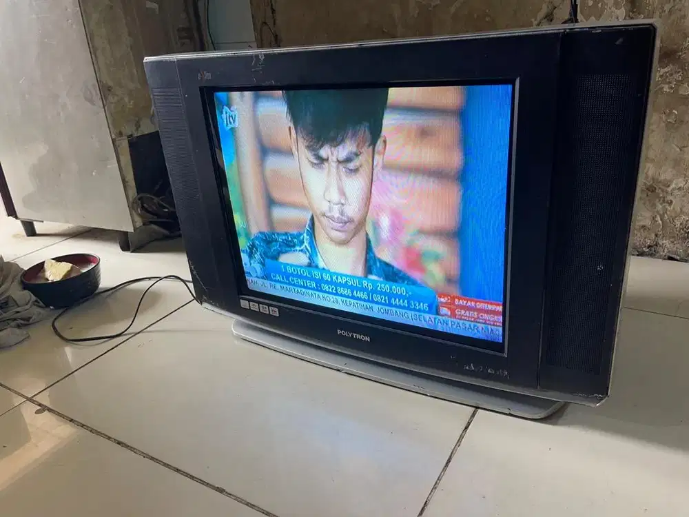 Tv tabung 21in merk polytron normal