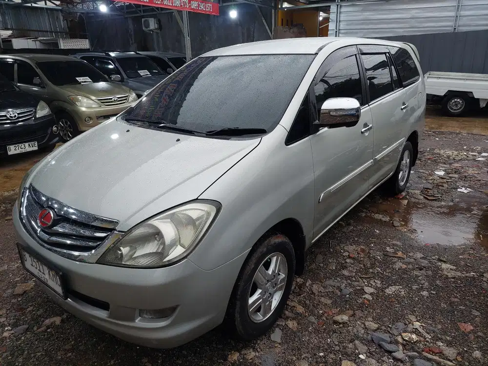 Toyota Kijang Innova 2005 Bensin