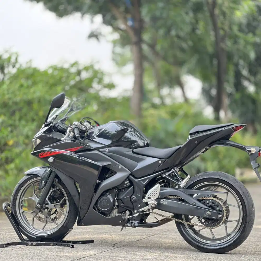 YAMAHA YZF R25 V1 BLACK 2014 KM RENDAH PAJAK PANJANG SIAP GAS