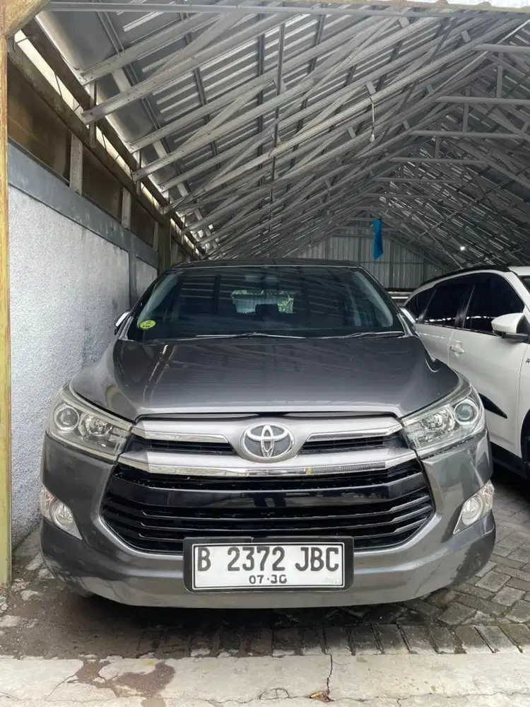 Innova Reborn 2.4 V Diesel matic 2020 Istimewa