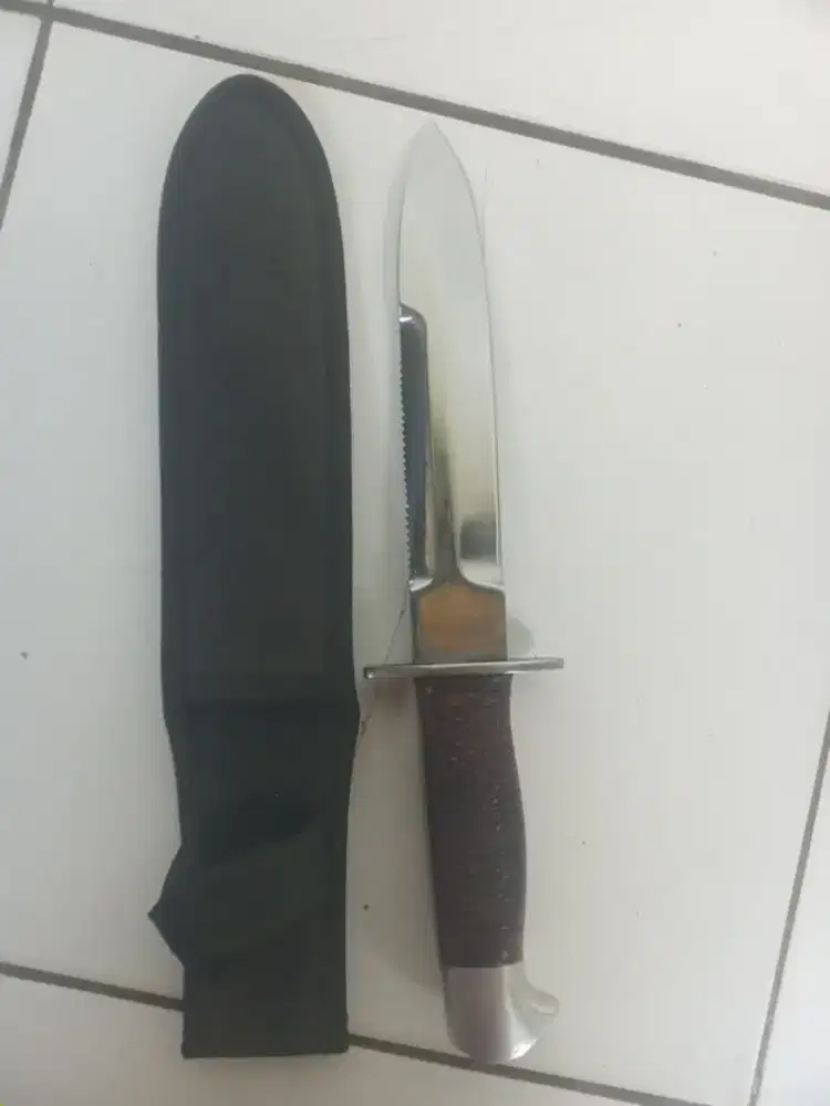 Pisau hutan dan gunung