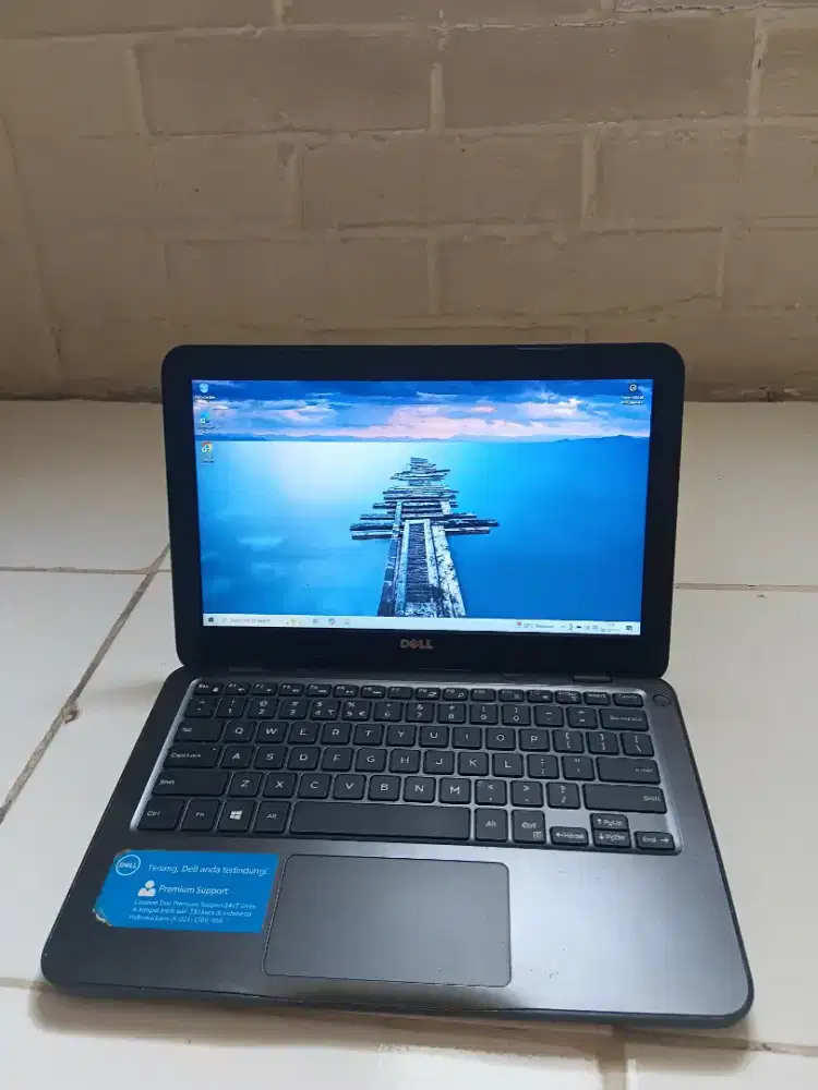 Dell inspiron 11 A9 -9420 like new