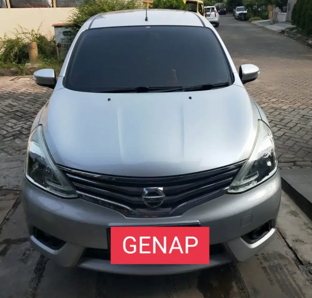 NISSAN GRAND LIVINA XV 2017 AT