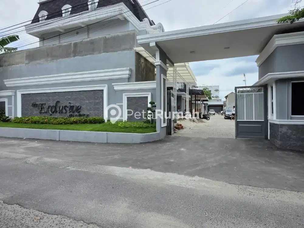 DIJUAL VILLA JALAN PERBATASAN KOMPLEK THE EXCLUSIVE RESIDENCE-DAERAH PULO BRAYAN DARAT I (hendy)