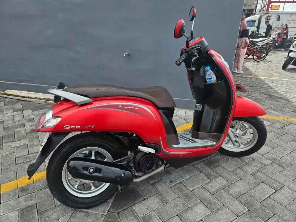 Scoopy 2018 merah maroon doff