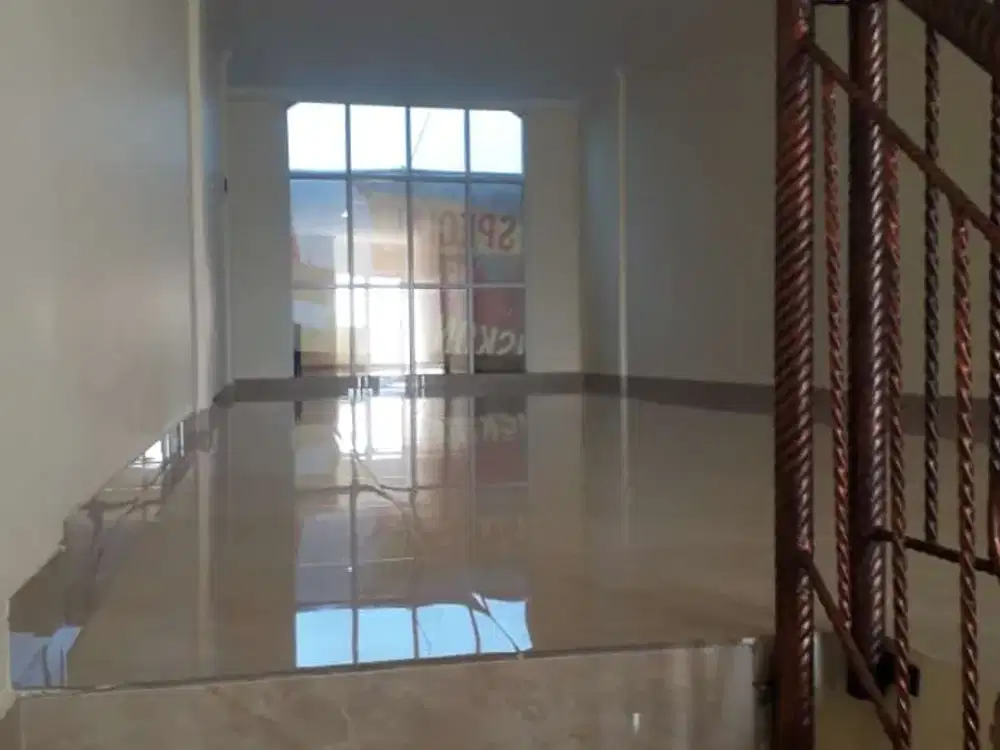 Sewa Ruko 3,5 Lantai siap bisnis Bkntaro Jakarta Selatan