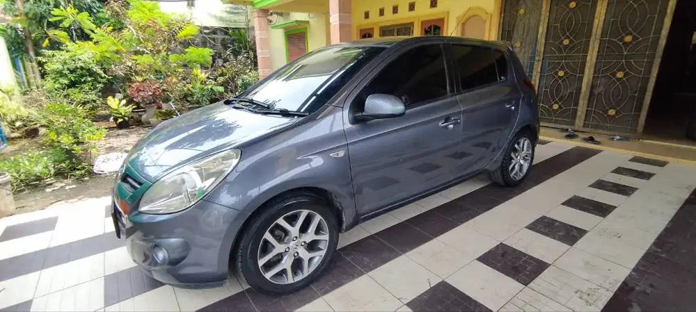 Jual cepat hyundai i20 2011