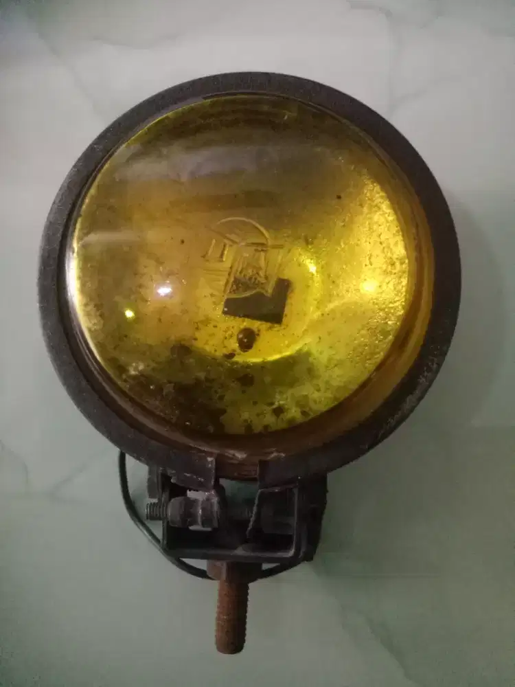 LAMPU HALOGEN KUNING BULAT