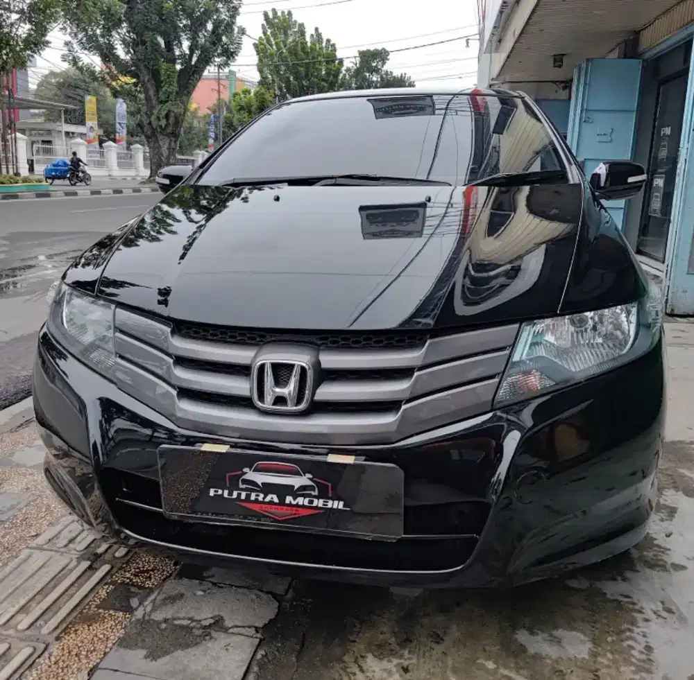 Honda City GM2 E Reclining AT 2010 Hitam
